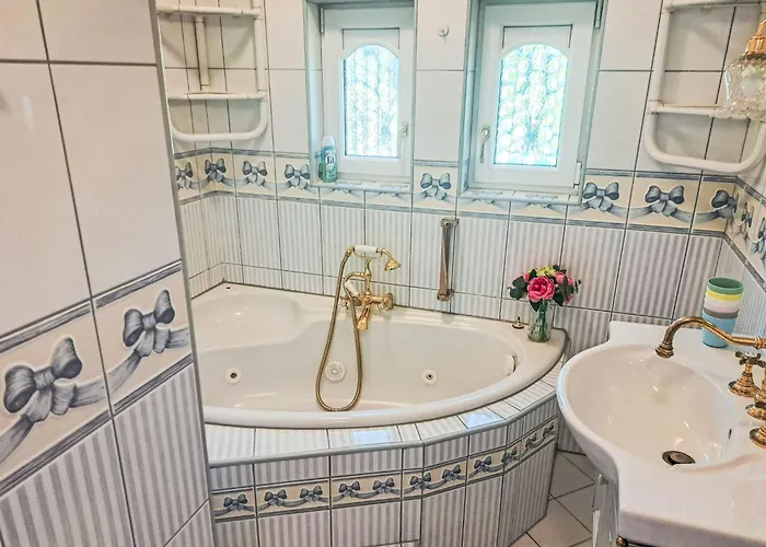 Villa Rose By Interhome Traunkirchen